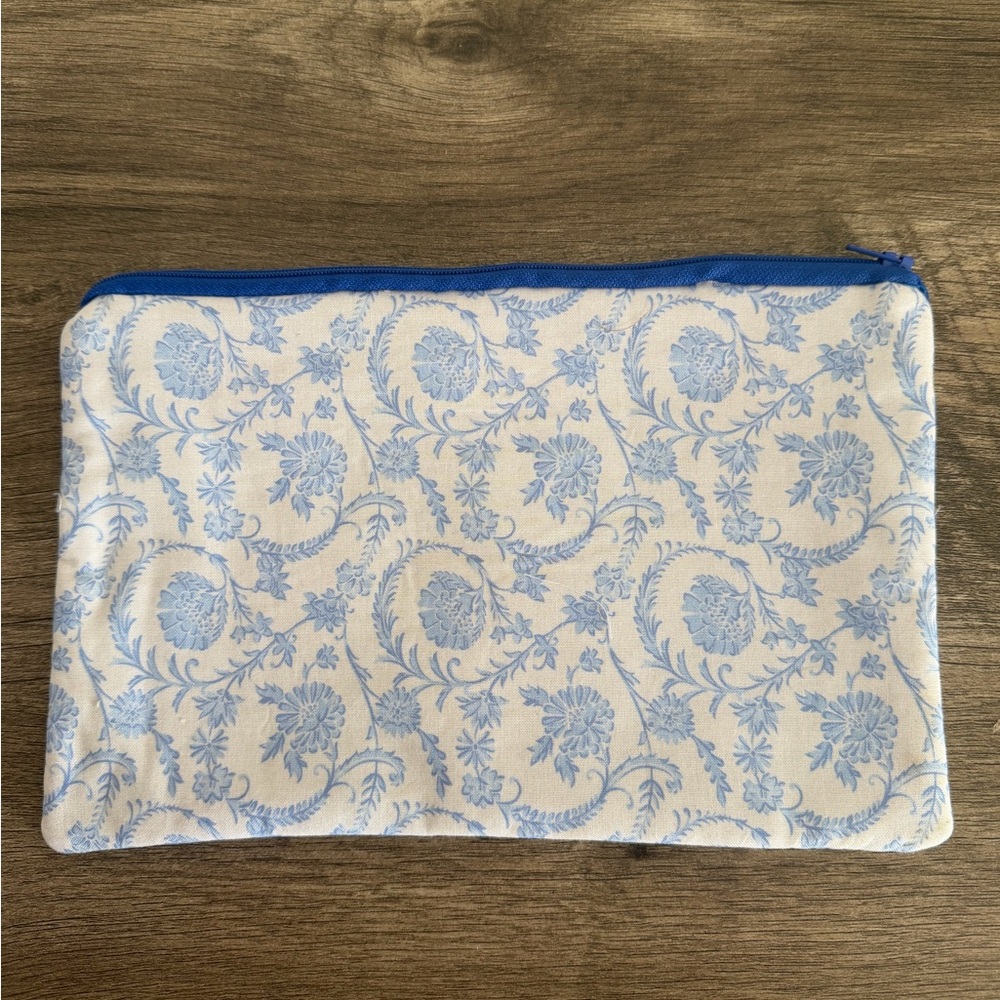 Floral Blue and White Pouch
